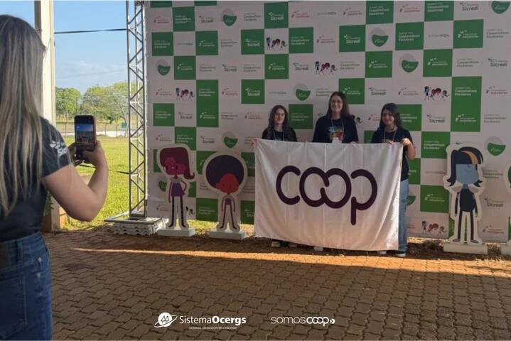 Summit de Cooperativas Escolares reúne mais de 700 participantes