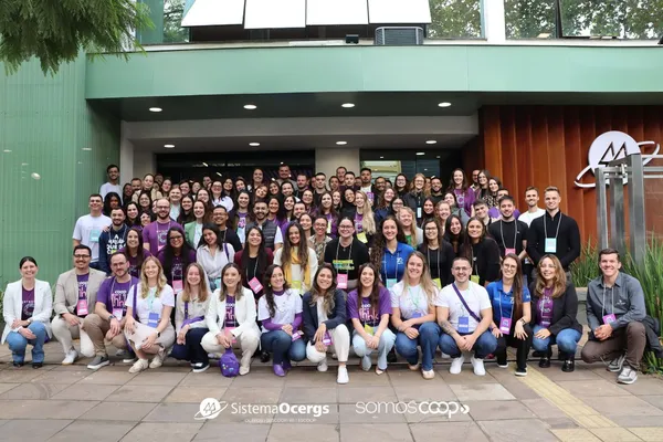 Jovens propõem soluções para o futuro do cooperativismo  