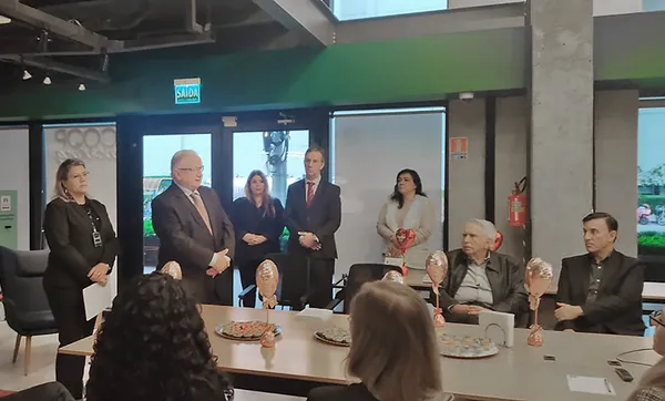 Instituto Unicred e Instituto Unimed celebram parceria para implantação do Programa Doador Fiel