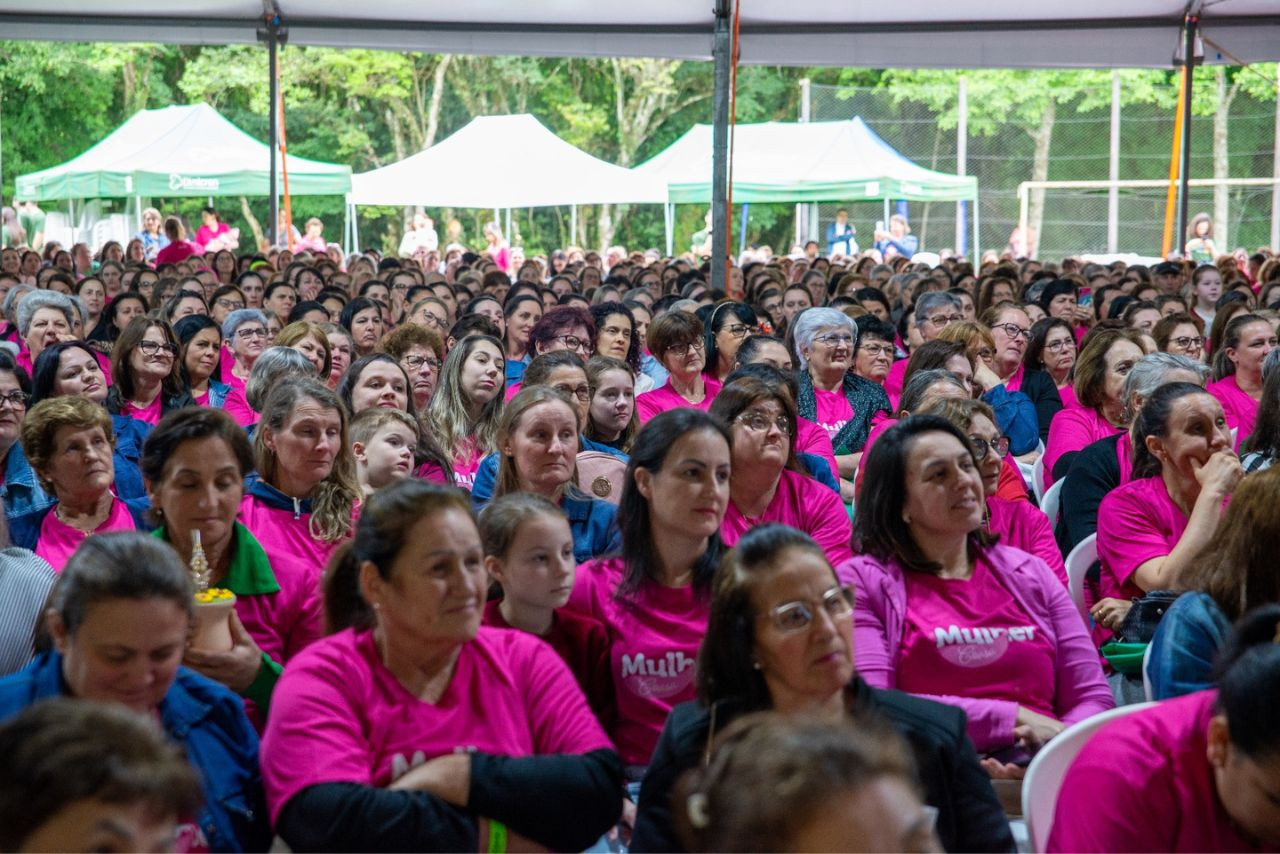mulheres associadas da cooperativa Coasa no último encontro de mulheres