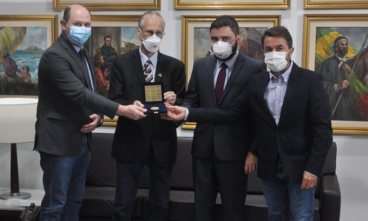 Ocergs recebe medalha da 55ª Legislatura da AL/RS