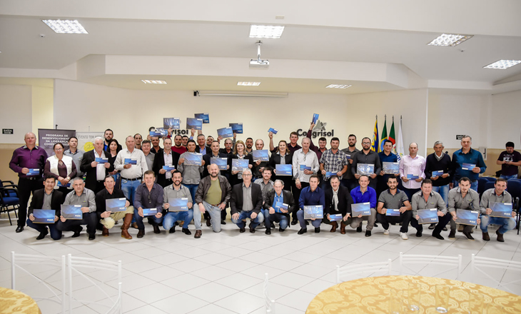 Coagrisol forma duas turmas do Programa de Desenvolvimento da Liderança Cooperativa