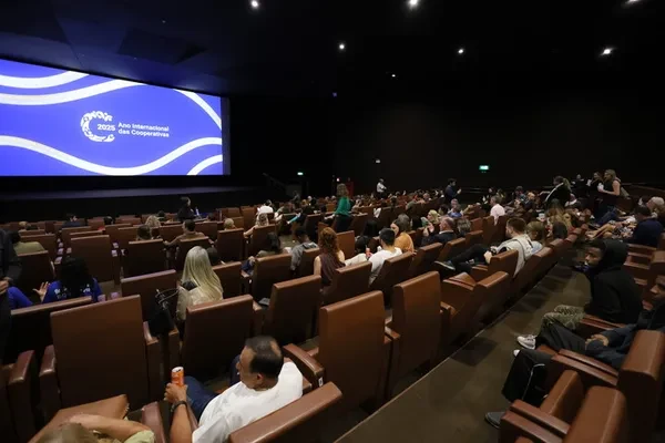 Documentário destaca impacto do cooperativismo na sociedade